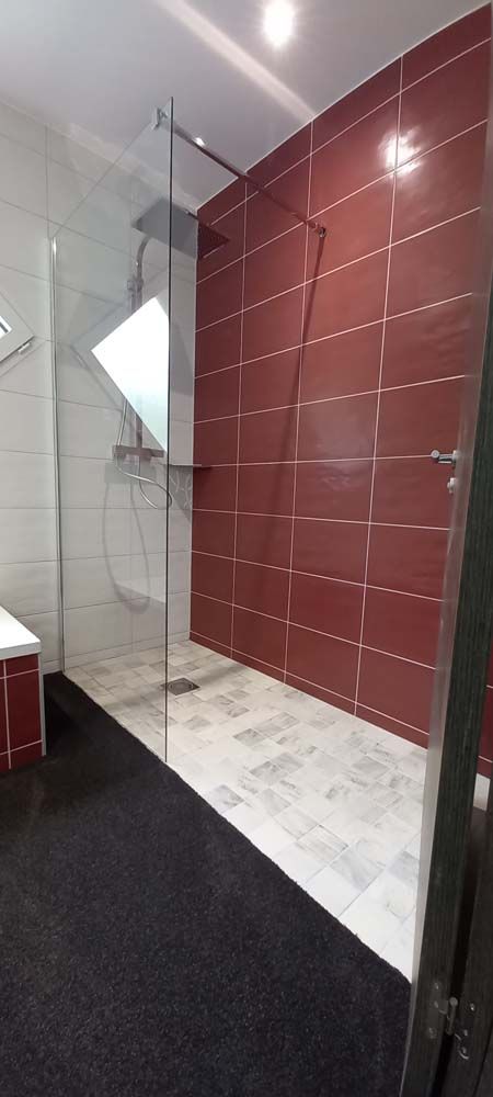 douche italienne rouge